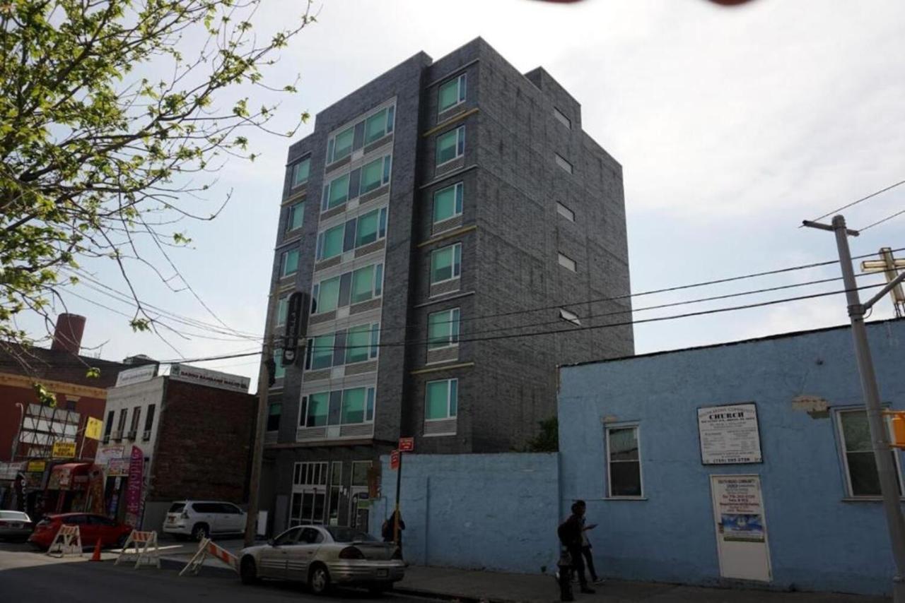 Umbrella Hotel Bronx New York Exterior photo